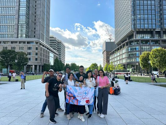 SEIMITSU GOES TO JAPAN - TOKYO STATION
